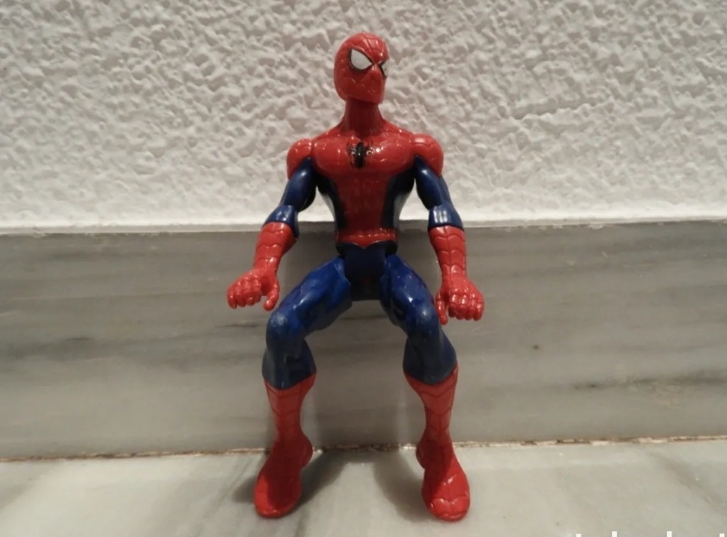 FIGURA ACCIÓN SPIDERMAN MARVEL 2014