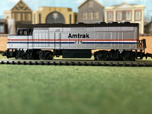 Life Like 7641N Clase F40 maniquí chasis/cuerpo rodante escala Amtrak N - Imagen 6 de 9