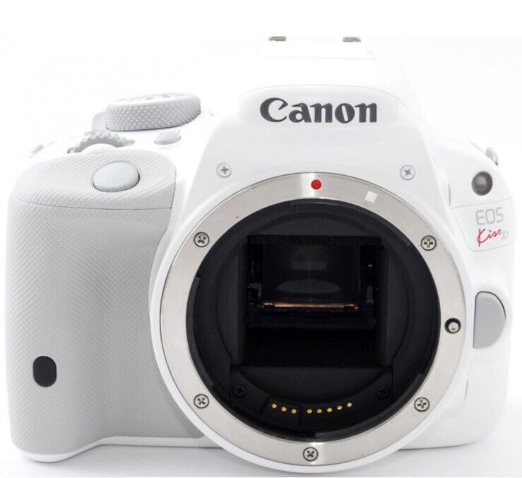 Canon EOS Kiss X7 DSLR Camera Body + EF-S 18-55mm IS STM Canon EOS Kiss X7 DSLR Camera Body + EF-S 18-55mm IS STM