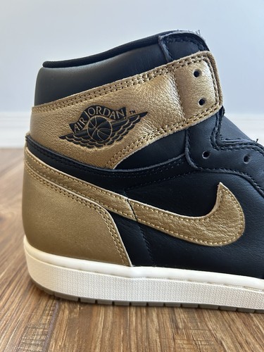 Nike Air Jordan 1 Retro High OG Men's 10.5 Black Metal Gold Sail DZ5485-071 - Picture 6 of 10