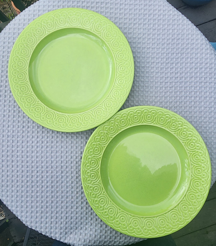 Disney Dinner Plate Hidden Mickey Green Set Of 2 Made In Portugal - Picture 4 of 7