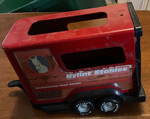 NYLINT STABLES CHAMPIONSHIP SHOW HORSE TRAILER METAL & PLASTIC ROCKFORD IL - Picture 3 of 5