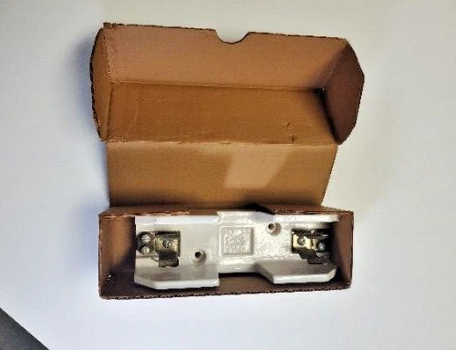Ferraz Shawmut #20745 1-Pole Porcelain Fuse Block Holder Base, 60A 600V
