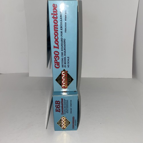 Proto 2000 Series 21510 GP30 Locomotive HO Scale Santa Fe #3233 AE6B Locomotive - Picture 2 of 7