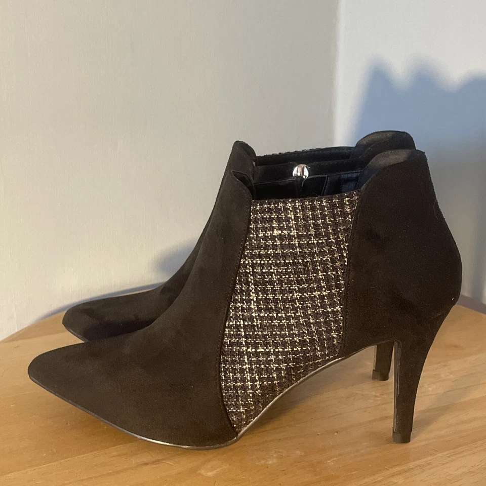 Botines de gamuza negros ANNE MICHELLE talla 7/40 tacones en muy buena condición Foto 3 de 4