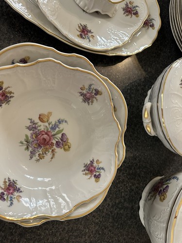 Bernadotte Czechoslovakia Antique 34 pc Bohemian Porcelain Dinner Set Gold Trim - Picture 4 of 6