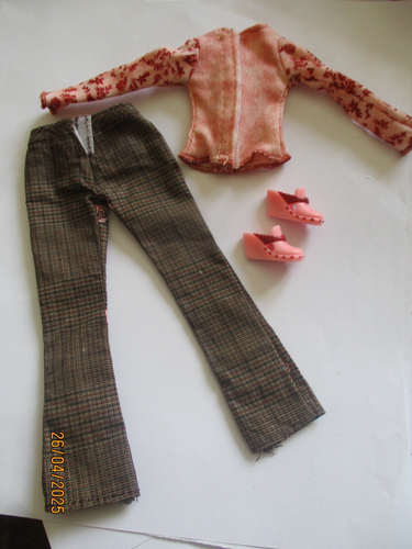 Tenue pour poupée Barbie : "Fashion Fever #G8996 G9015 " / Année 2004 ( 3561) - Foto 5 di 5