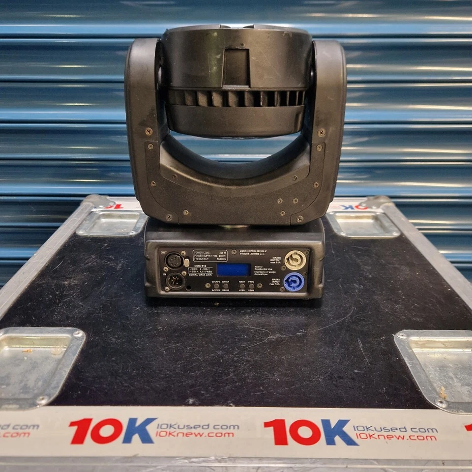 Robe LEDBeam 100 Package of 8x Lighting Fixtures in 8-Flightcase, Used - Image 3 of 4