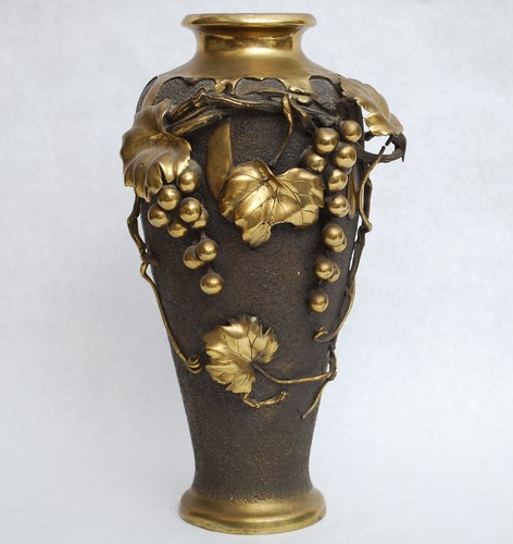 JAPANESE MEIJI PERIOD POLISHED BRONZE VASE Lamp Body URN Grapevine Murata Seimin - Picture 1 of 10