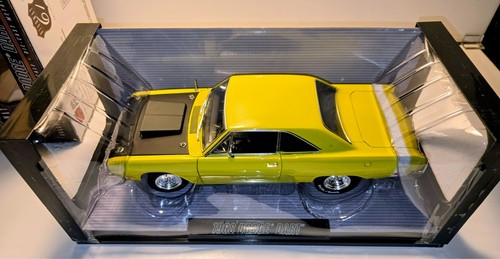 1968 Dodge Dart Yellow Hemi Super stock 1 of 600 made by Highway 61 1:18 scale - Picture 6 of 10