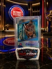 2018-19 Panini Spectra - Icons Autographs Bob Lanier Neon Blue Prizm /60 (AU)