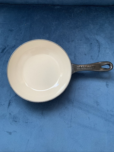 "Sartén vintage Le Creuset de hierro fundido esmaltado negra de 7""" - Imagen 1 de 12