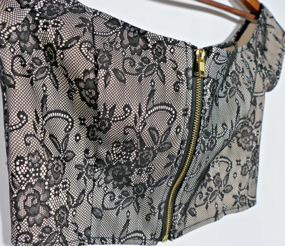 Corsé Bustier de encaje floral Guess para mujer talla S Fairy Grunge romántico Foto 2 de 4