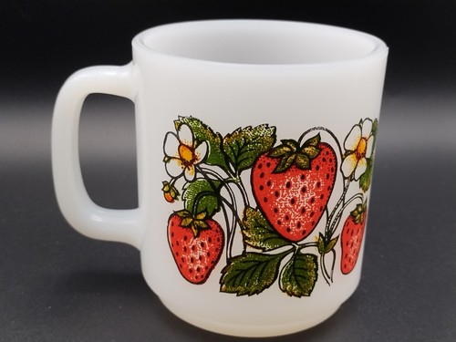 Vintage Glasbake USA Strawberry Daisy Graphic Coffee Mug Milk Glass Retro MCM - Picture 13 of 13