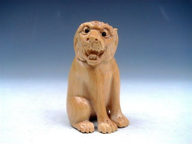 Japanese Boxwood Hand Carved Netsuke Sculpture Furious Tiger Sits Up #02192401