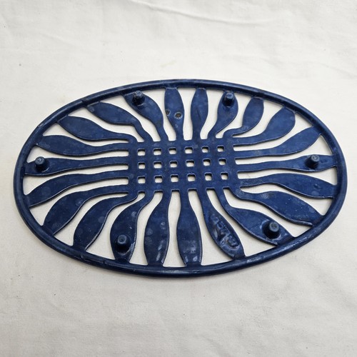 Vintage Invicta French Blue Enamel Cast Iron Trivet 12"x8" -Farmhouse Cottage - Photo 8/12