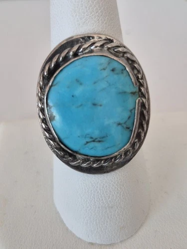 Vintage Silver And Turquoise Ring Size 9  One Inch High  26.5 Grams
