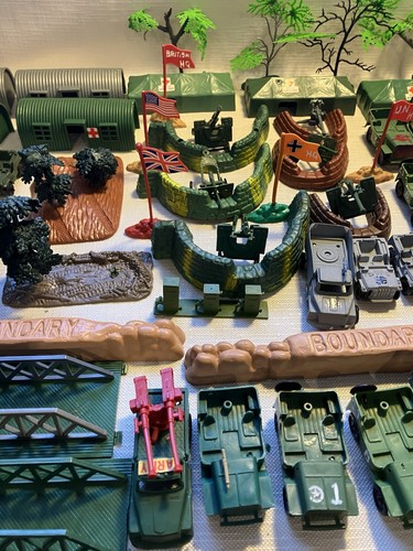 Vintage 1970s Blue Box Hong Kong Military Toys Tank Jeep Trucks Plastic Army Lot - Picture 4 of 10