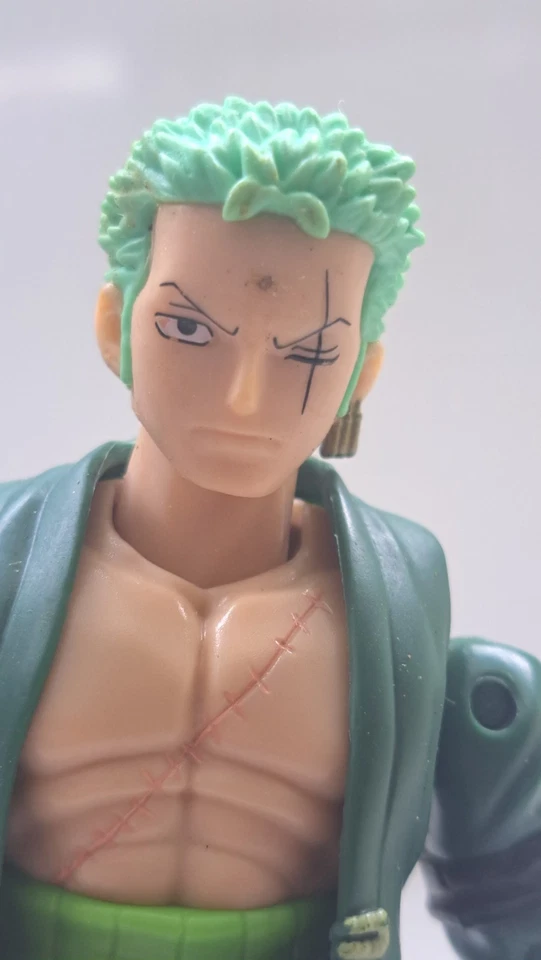 Figura de acción One Piece Roronoa Zoro 6 pulgadas Foto 2 de 4