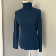 Garnet Hill 100% Cashmere Turtle Neck Sweater Teal Blue quiet luxury size M