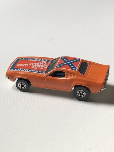 Coche fundido a presión vintage Hot Wheels Dixie Challenger 426 Hemi Flag General Lee 1970 - Imagen 3 de 7