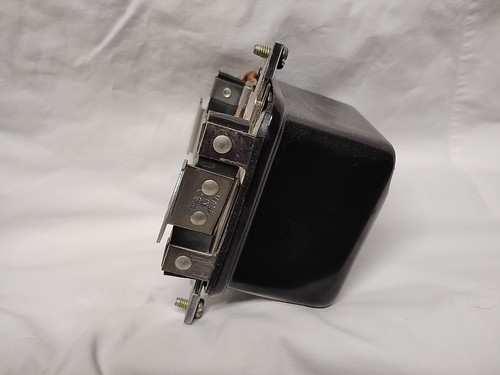 Voltage Regulator 6 Volt Poitive Ground 1422 NOS 121578C1 - Picture 4 of 6