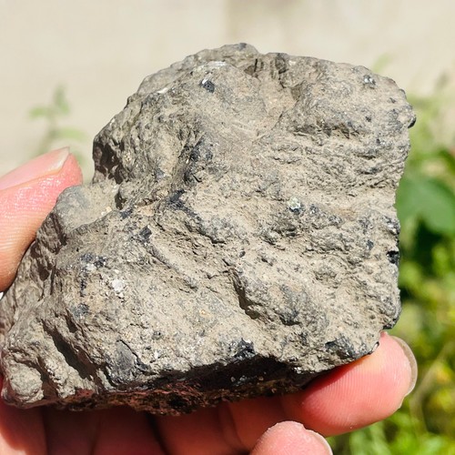 430 g raro esemplare peridoto verde grezzo olivina e cristallo di basalto verde non tagliato - Foto 6 di 9