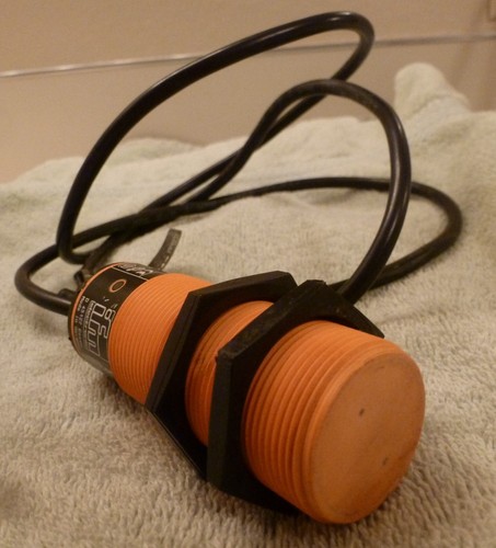 Efector 11-2010-BBOA Proximity Sensor D 45127 Essen Made Germany IFM Electronic - Picture 7 of 14