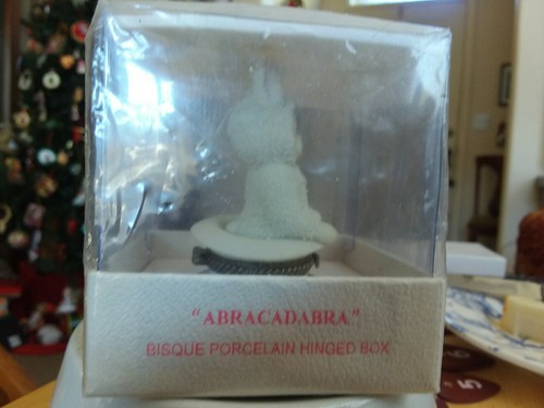 Snowbabies Dept 56 Bisque Porcelain Box "Abracadabra" and "Tweet,Tweet,Tweet" - Picture 4 of 7