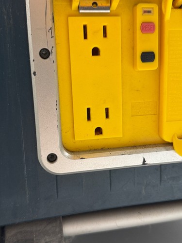 BOSCH PB10-CD POWER BOX Jobsite AM/FM Radio Battery Charger GFCI NO REMOTE READ - Picture 14 of 22