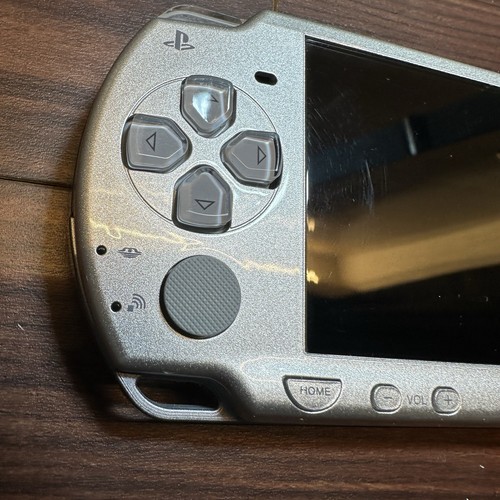 PSP 2000 body Ice Silver 2179 Japan - Picture 3 of 18