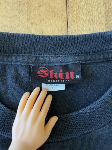 Vintage Y2K Skin Industries Livin In Sin T-Shirt Size XL Black - Picture 7 of 16
