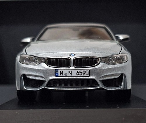 BMW M4 Coupe (F82) 2014 Silver Black 1:43 Kyosho Dealer Edition RARITY! (2) - Picture 9 of 15