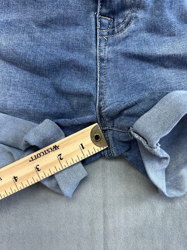 Forever 21 Womens 30 Jean Shorts 27 x 2.5 Blue Denim Medium Wash Mid Rise Cuffed - Picture 8 of 11