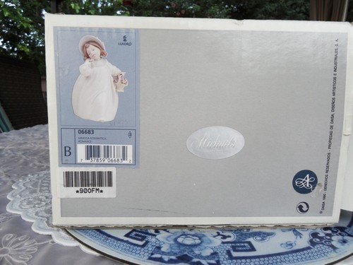 LLADRO PORCELAIN FIGURINE "ROMANCE" #6683 1999 - Picture 6 of 6