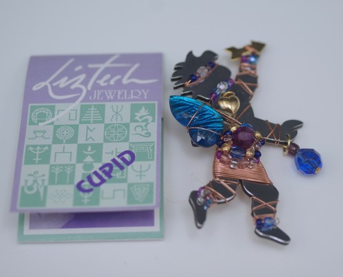 LIZTECH ARTISAN JEWELRY 2011 CUPID BROOCH PIN NEW LARGE - Picture 2 of 4