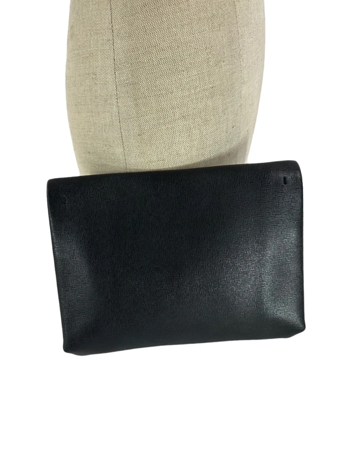 Bolso de mano vintage HUGO BOSS cuero negro solapa delantera Foto 2 de 4