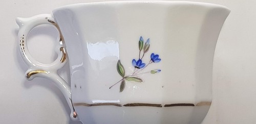 ENGLISH REGENCY PERIOD CUP, FLUTED, HAND PAINTED PEACH FLORAL DEC, CIRCA 1820'S - Picture 9 of 9