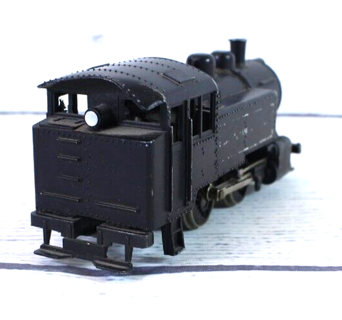 Vintage HO Scale Mantua Canadian National 0-4-0 Steam Locomotive - Picture 5 of 8