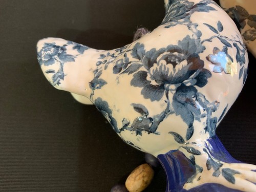 Pequeños adornos colgantes vintage de gallo y pollo diseño floral azul y blanco - Imagen 8 de 11
