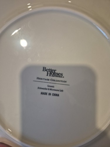 Better Homes & Gardens HERITAGE COLLECTION Dinner Plates LOT OF 4 WINTER FOREST - Picture 3 of 3