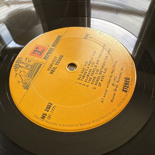 Neil Young Harvest 1972 Santa Maria Press +Lyric Book +Sleeve! + Rare Cut Out! - Picture 9 of 10