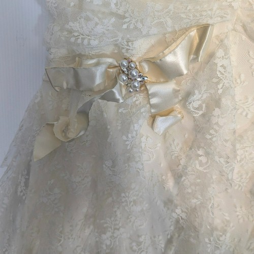 Abito vintage Jessica McClintock Y2K senza spalline maxi pizzo increspato avorio spilla fiocco - Foto 9 di 10