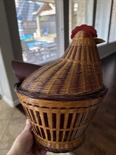 Vintage Rooster Hen Chicken Basket Wicker Farmhouse Country Removeable Lid 11”