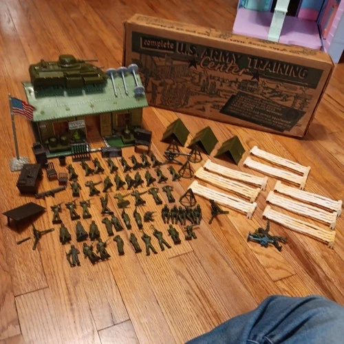 1950’s Marx Army Training Center playset w Orig box set accessories