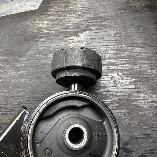 Used Anchor 9400 Motor Mount for Corolla Matrix Vibe 2009-2019 OEM 12371-0T040 - Picture 7 of 14