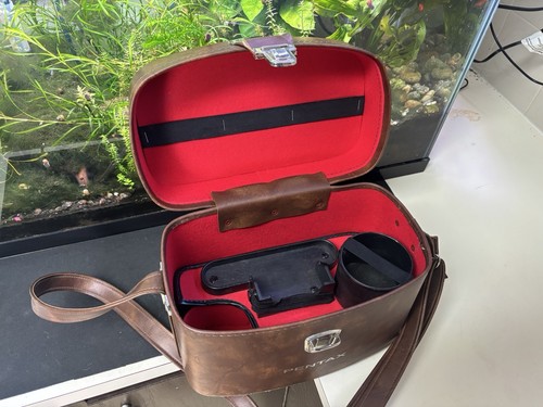 Vintage Brown Pentax Camera Carrying Case Missing Plastic piece on bottom. - Photo 15 sur 21