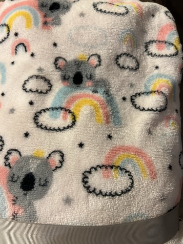 Baby Kiss Koala Bear Set 2 Coperte Grande e Sicurezza Arcobaleni, Nuvole Rosa Bianco - Foto 6 di 7