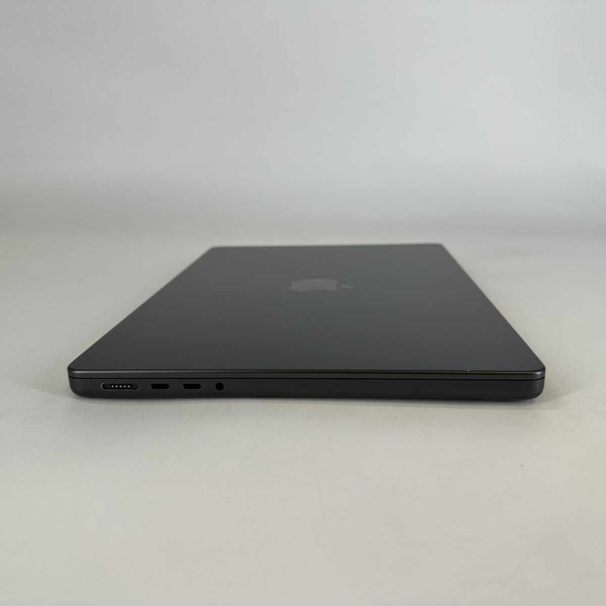 MacBook Pro 14 2024 M4 10-Core CPU 10-Core GPU 16GB 1TB SSD