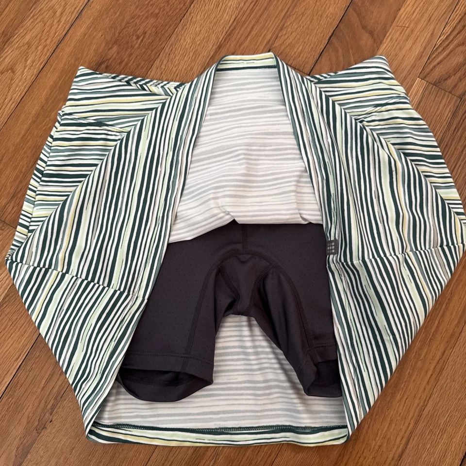 Pantalón corto de tenis Title Nine Breeze para mujer a rayas verdes golf pickleball talla M Foto 3 de 4